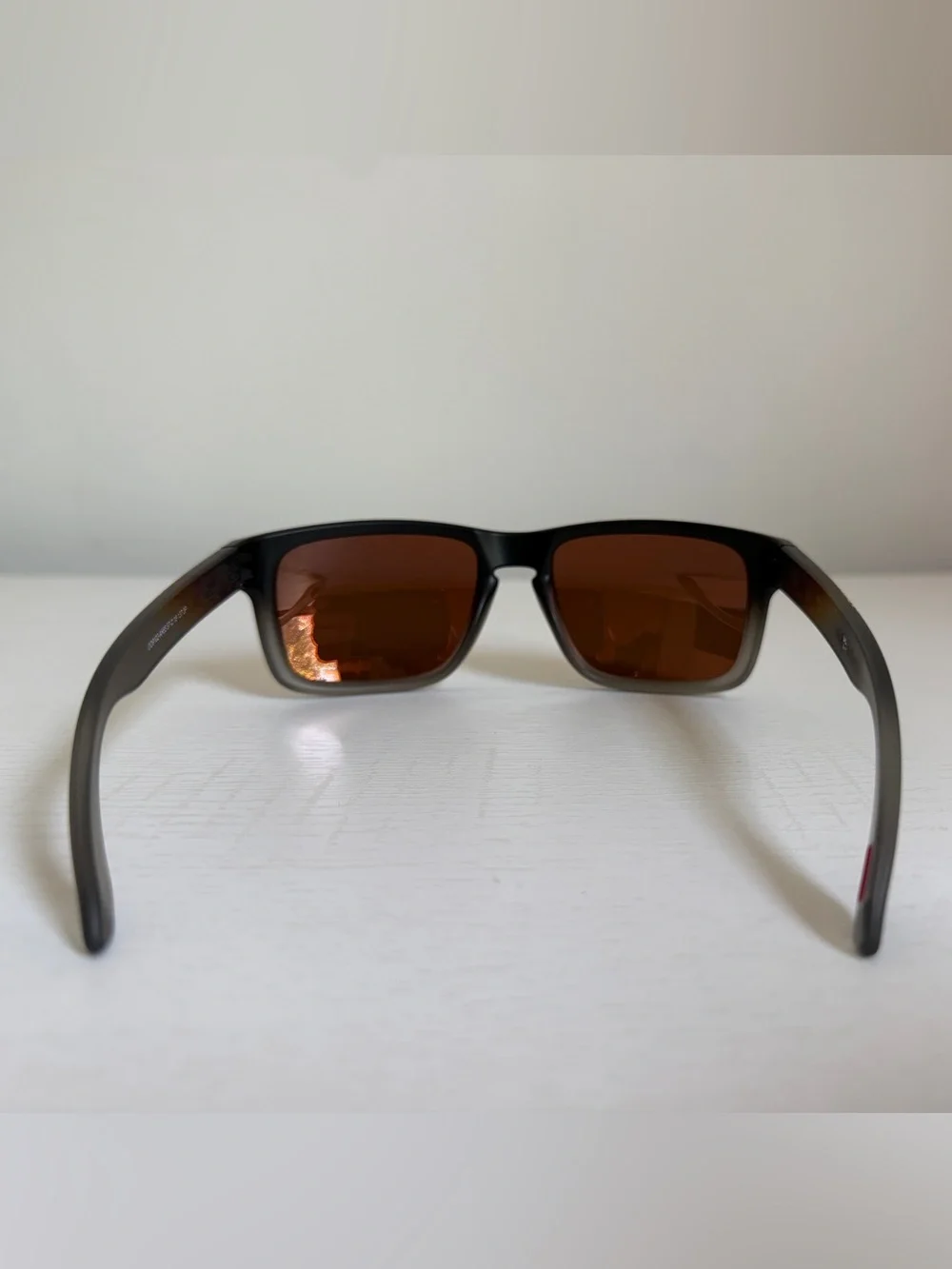 Oakley holbrook tld
